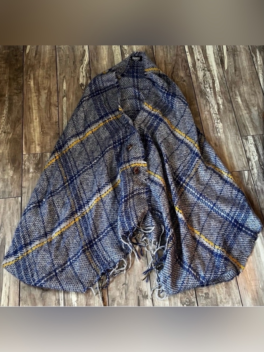 Basico vintage-style plaid button-front cape poncho